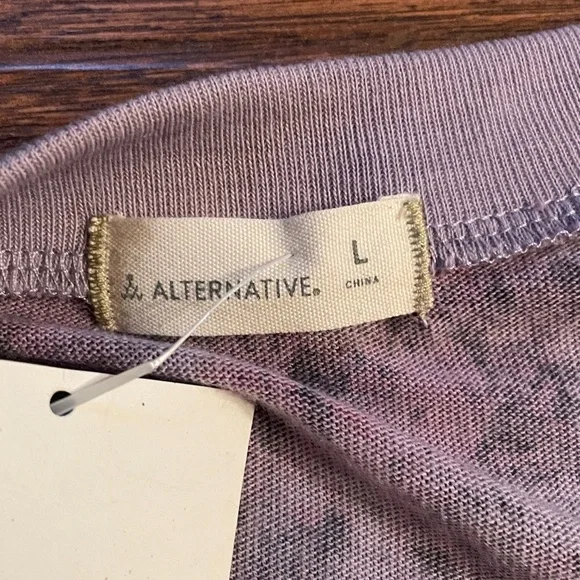 NWT athleisure SOFT top - Picture 6 of 9